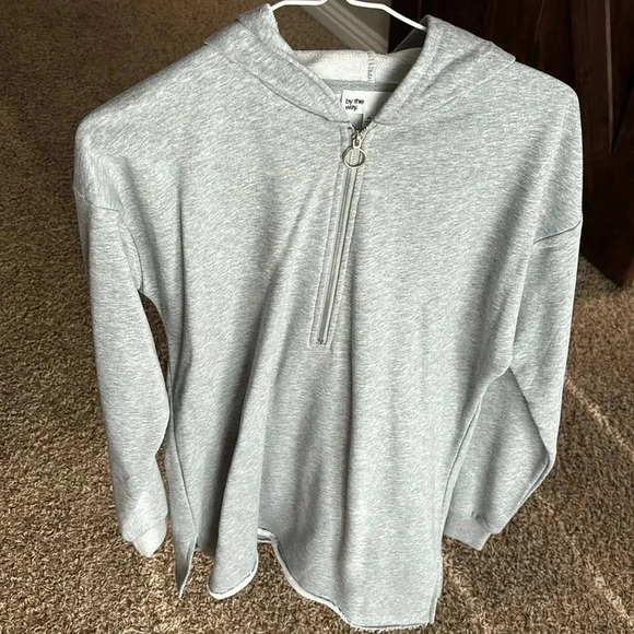 By the way. Half zip long sweatshirt. - Picture 3 of 4
